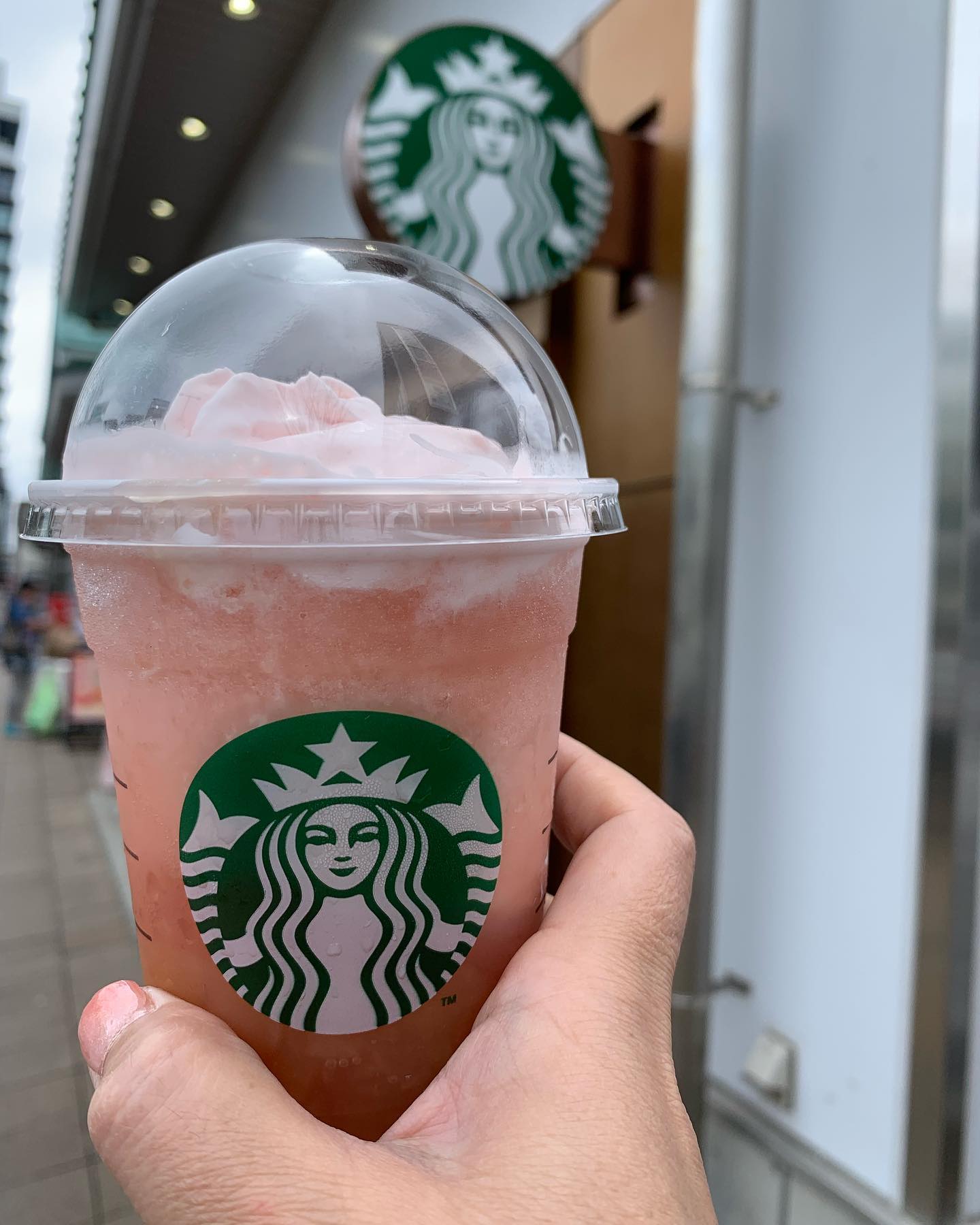 桃フラペチーノ - from Instagram